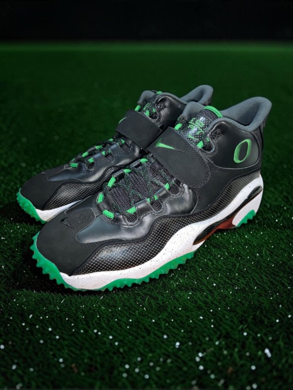Nike Air Zoom Turf Oregon Ducks Black Green Size 11 (2014) 644104-001